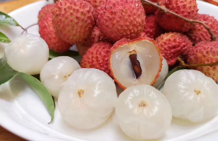 Fresh lychee from Vietnam
